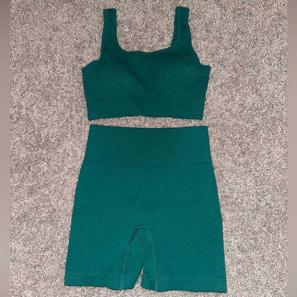 Seamless Green Bike Shorts Set